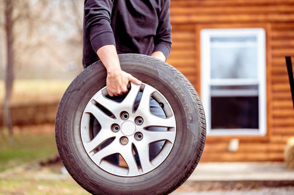 Cele mai bune anvelope 195/65 R15 pentru drumuri urbane și extraurbane în 2026