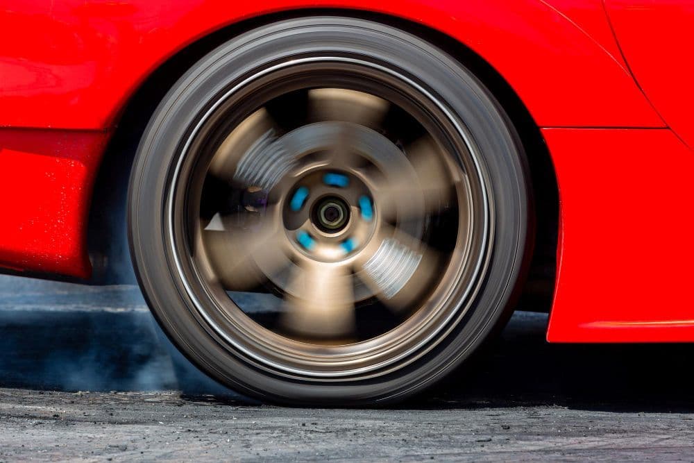 De ce Ferrari are nevoie de anvelope dedicate pentru performanță maximă